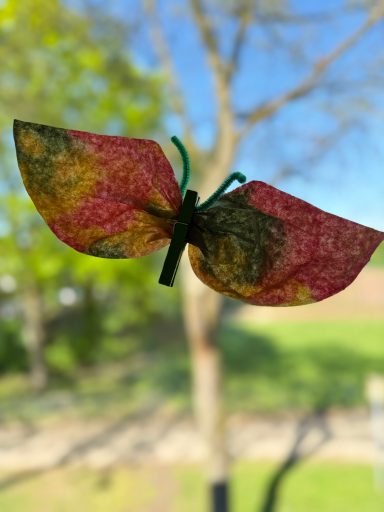Bunte Schmetterlinge der Löwenkinder